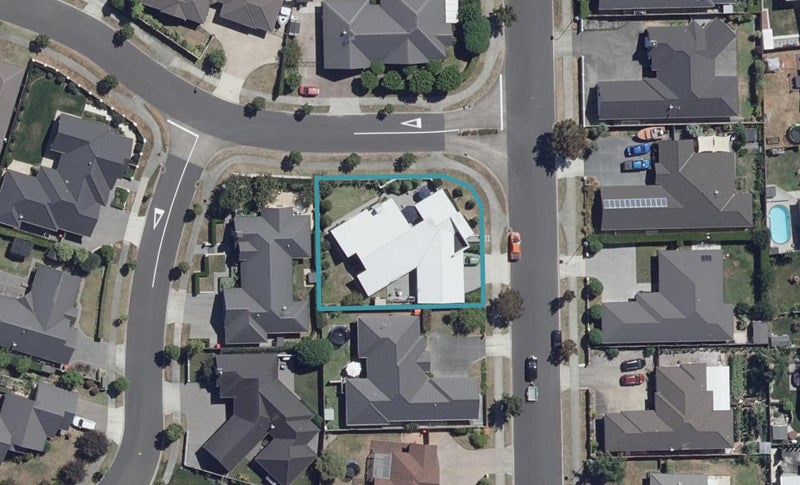 108 Huntington Drive, Huntington, Hamilton - Carousel 1