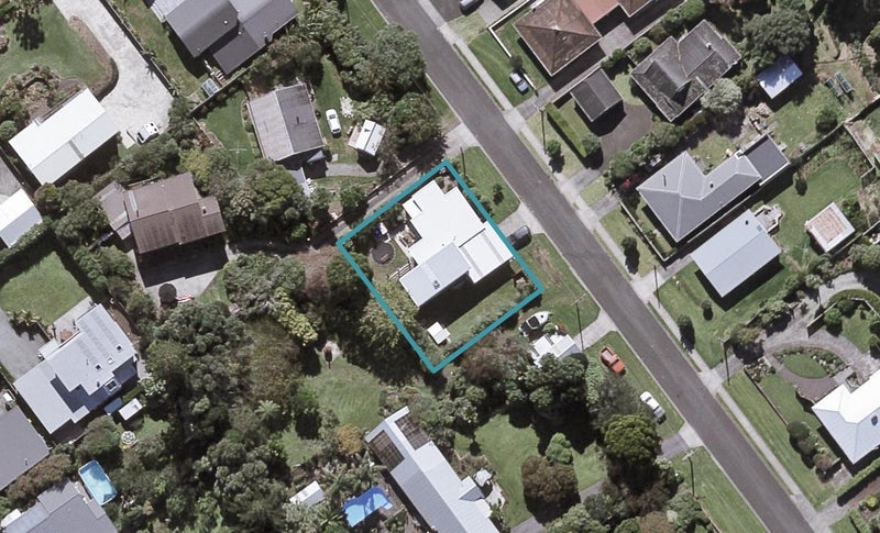 32 Mcfarlane Street, Oakura, Ōakura - Carousel 1