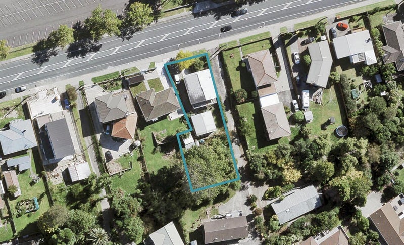 128 Godley Road, Green Bay, Auckland - Carousel 1