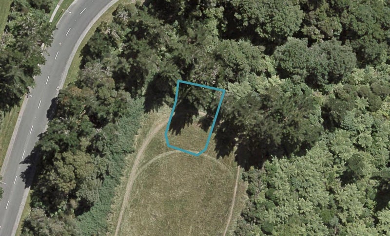 16 Te Awa Rere Grove, Stokes Valley, Lower Hutt - Carousel 1