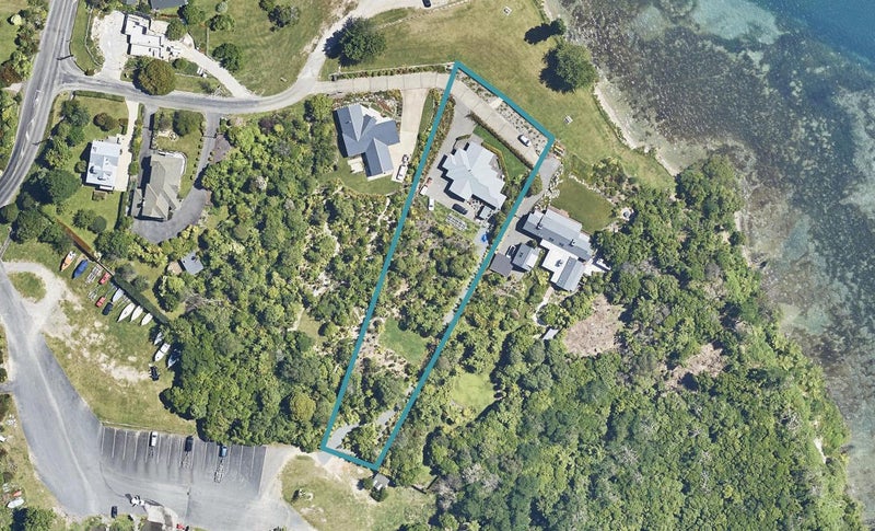 9 Rangiuru Bay Road, Lake Tarawera, Rotorua - Carousel 1