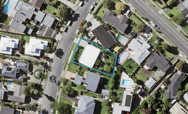 74 Fisher Parade, Sunnyhills, Auckland - Carousel 1
