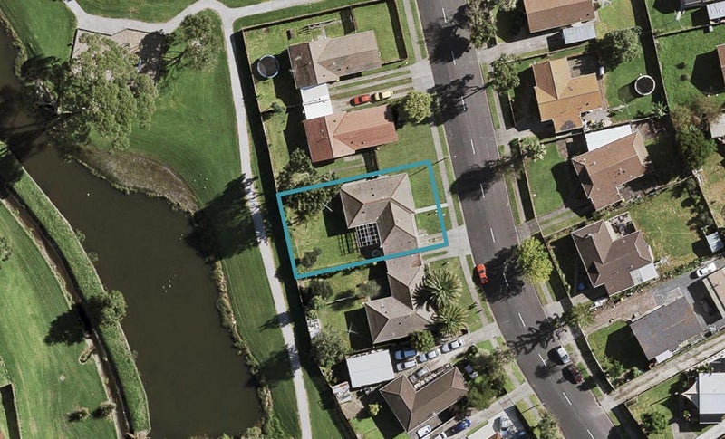 44 Inverell Avenue, Wiri, Auckland - Carousel 1