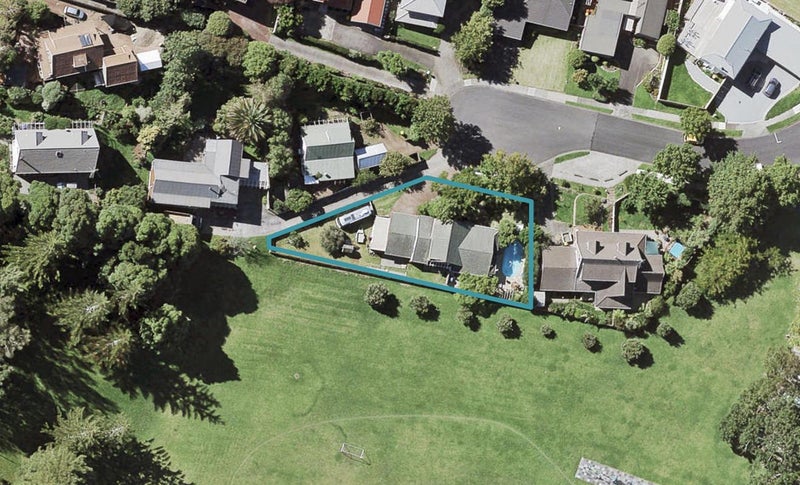 26 Wells Road, Bucklands Beach, Auckland - Carousel 1