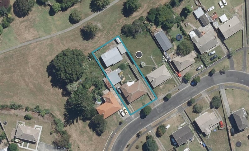 25 Ross Crescent, Fairfield, Hamilton - Carousel 1
