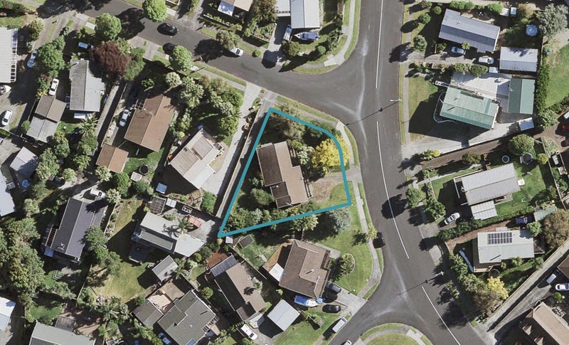 2 Sunningdale Street, Wattle Downs, Auckland - Carousel 1