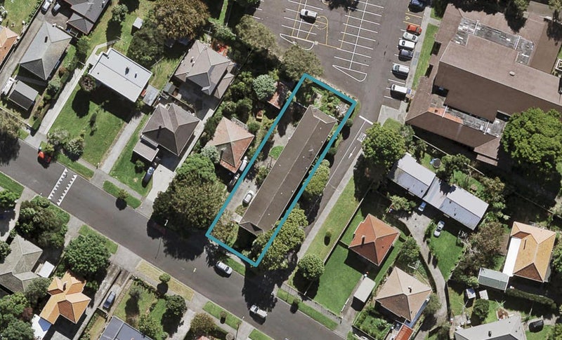 2/79 Lambeth Road, Sandringham, Auckland - Carousel 1