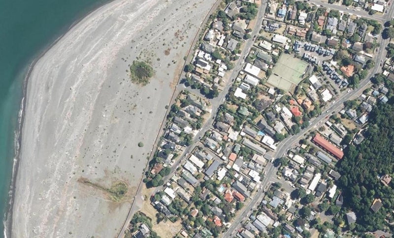 32 Pukatea Street, Eastbourne, Lower Hutt - Carousel 1