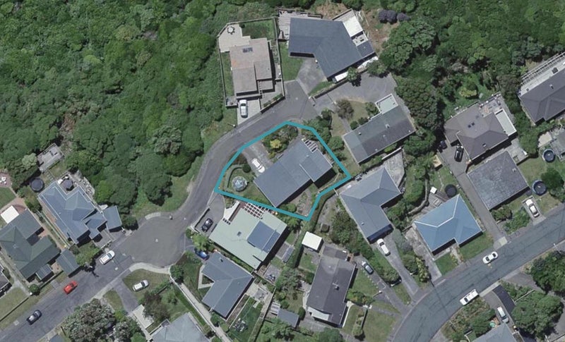 38 Raumati Terrace, Khandallah, Wellington - Carousel 1