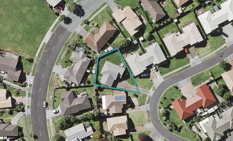 15 Fernbrook Close, Burswood, Auckland - Carousel 1