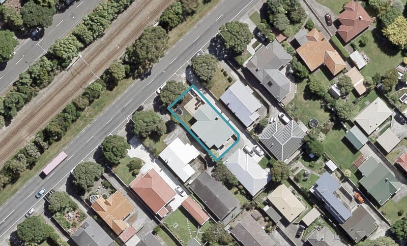75 Cambridge Terrace, Waterloo, Lower Hutt - Carousel 1