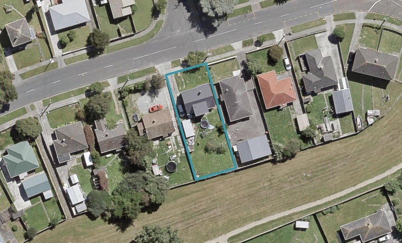 48 Reynolds Street, Taita, Lower Hutt - Carousel 1