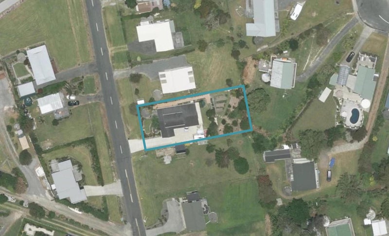 10 Cullen Street, Mangawhai Heads, Mangawhai - Carousel 1