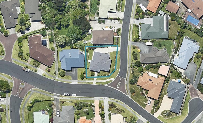 27 Meadowviews Drive, Welcome Bay, Tauranga - Carousel 1