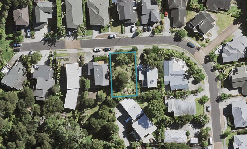 12 Frenz Drive, Titirangi, Auckland - Carousel 1