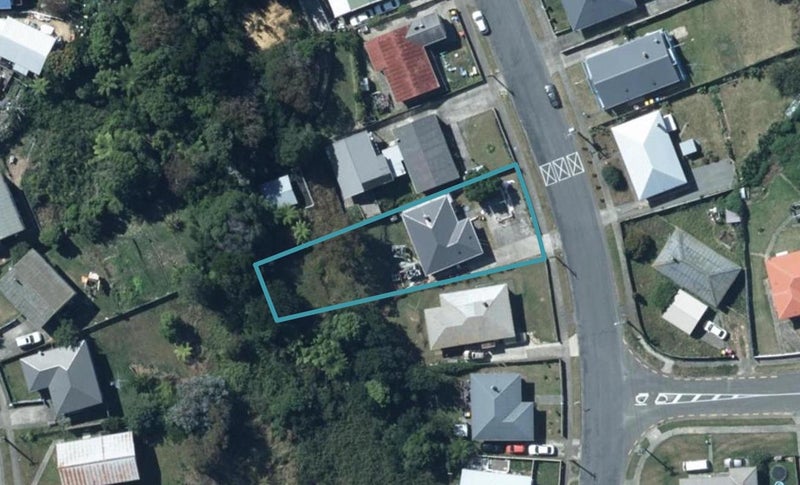 185 Sievers Grove, Cannons Creek, Porirua - Carousel 1