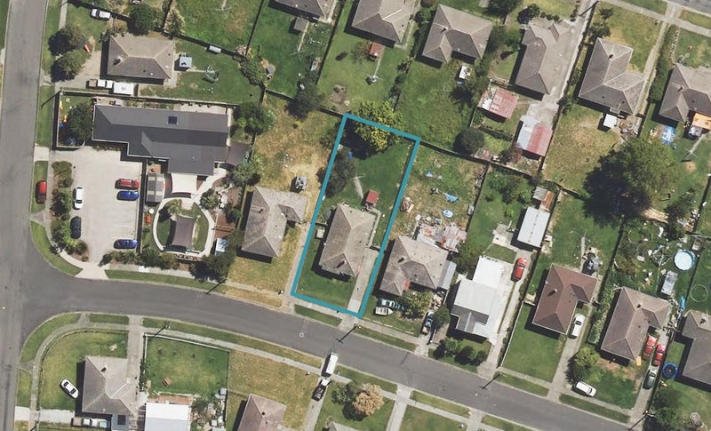 6 Belfast Crescent, Kaiti, Gisborne - Carousel 1