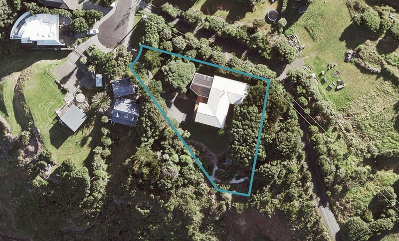 16 Ngatira Road, Waimauku - Carousel 1