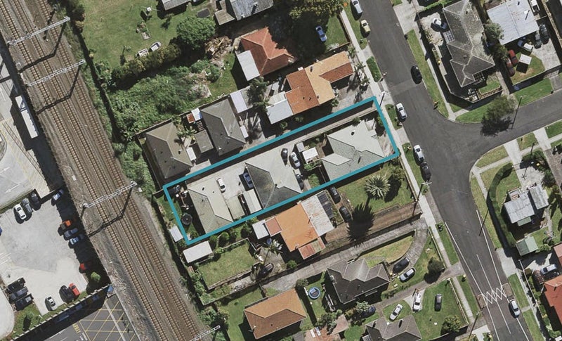1/37 Clendon Avenue, Papatoetoe, Auckland - Carousel 1