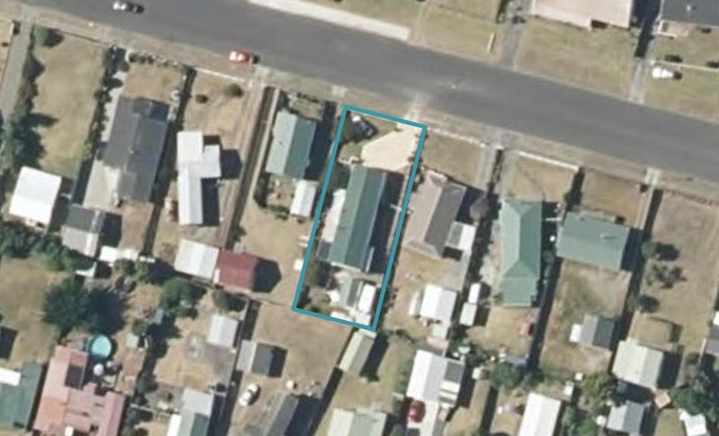 18 Cousins Avenue East, Foxton Beach, Foxton - Carousel 1