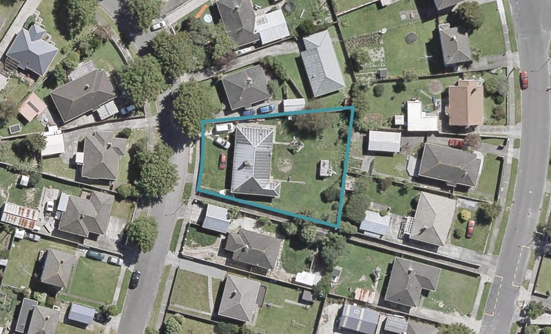 64 Chapman Crescent, Naenae, Lower Hutt - Carousel 1