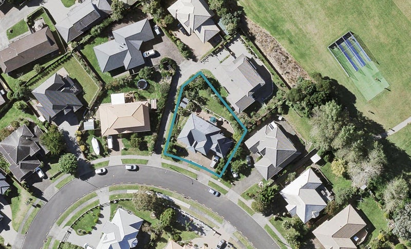 31 Rochester Crescent, Somerville, Auckland - Carousel 1