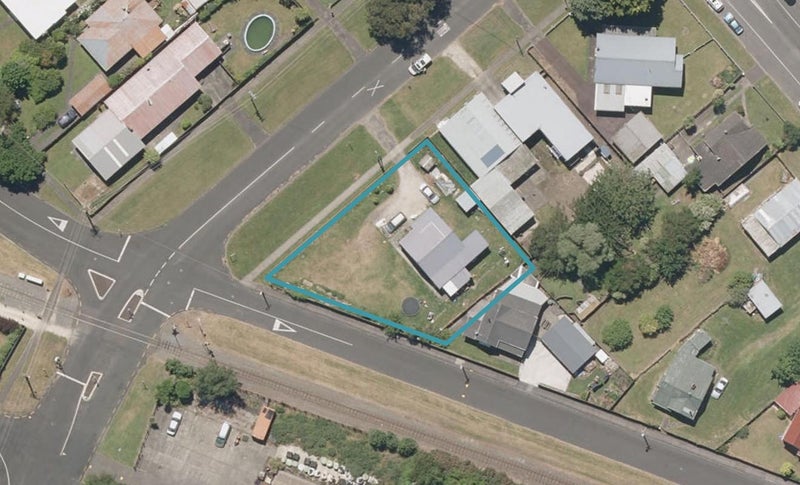 6 Eastown Road, Whanganui East, Whanganui - Carousel 1