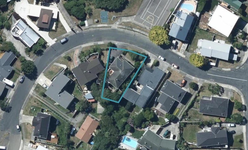 9 Lagden Street, Camborne, Porirua - Carousel 1