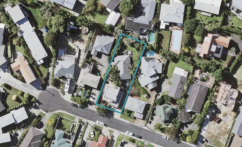 1/21 Bevyn Street, Castor Bay, Auckland - Carousel 1