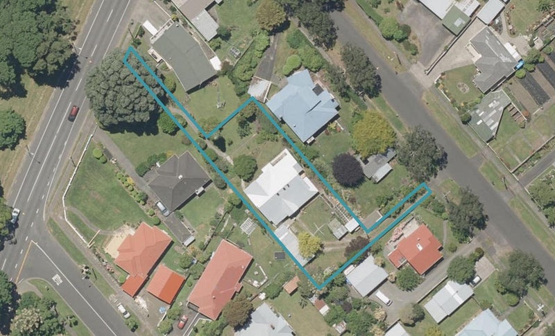 10 Young Street, Whanganui East, Whanganui - Carousel 1