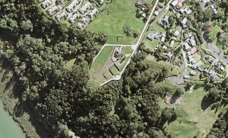 1B Ti Tree Lane, Stanmore Bay, Whangaparaoa - Carousel 1
