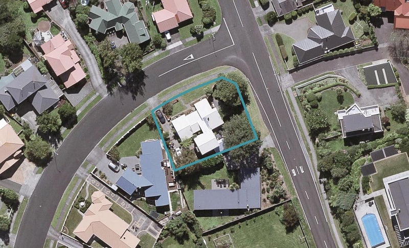1 Shelter Grove, Frankleigh Park, New Plymouth - Carousel 1