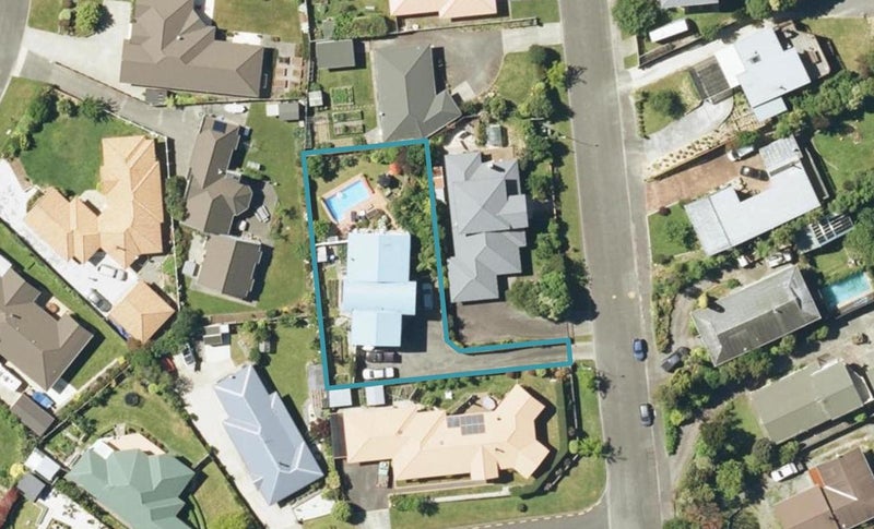 12 Ranui Street, Waikawa, Picton - Carousel 1