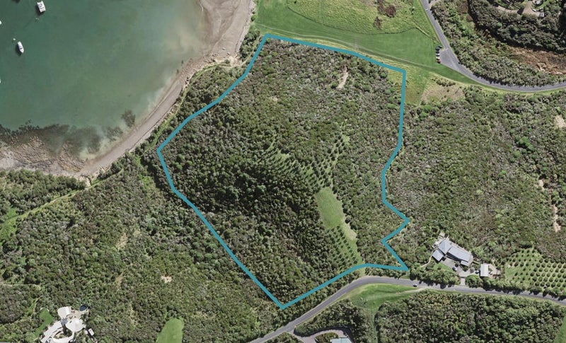 49 Delamore Drive, Oneroa, Waiheke Island - Carousel 1