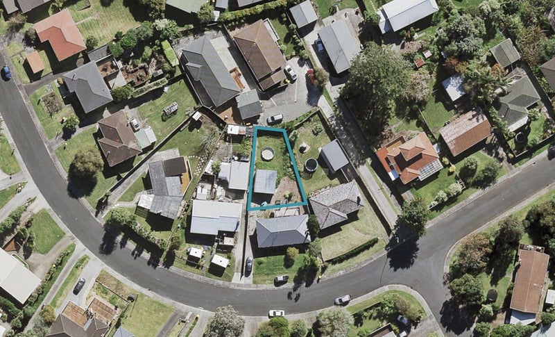 20A Hatherlow Street, Glenfield, Auckland - Carousel 1