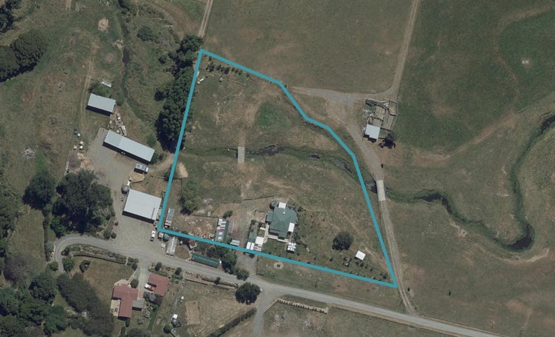 66 Pearce Street, Halcombe, Feilding - Carousel 1