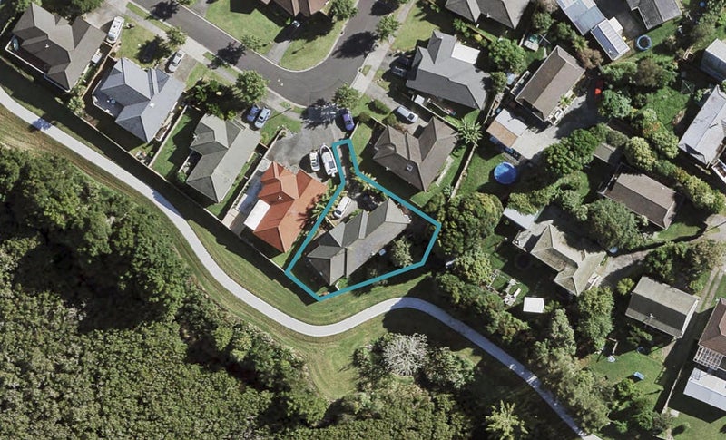 9 Ashland Place, Weymouth, Auckland - Carousel 1