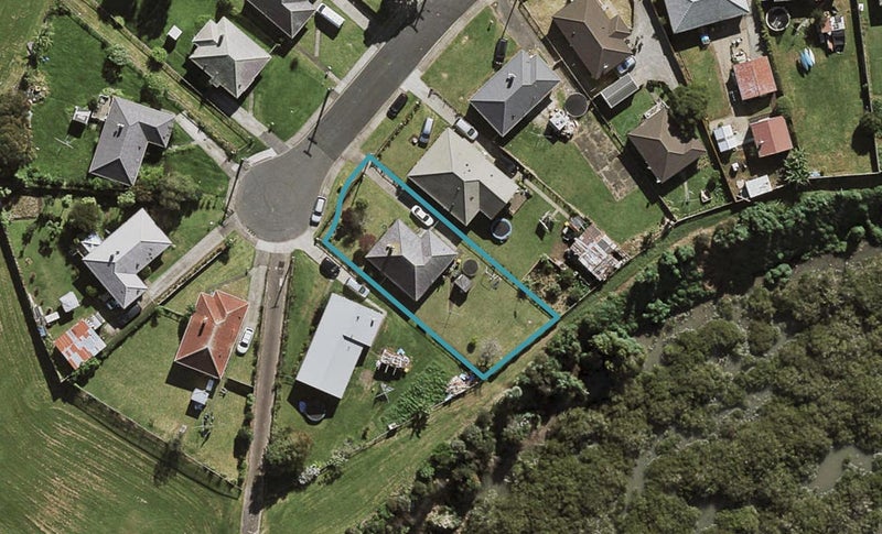 16 Billington Avenue, Otara, Auckland - Carousel 1