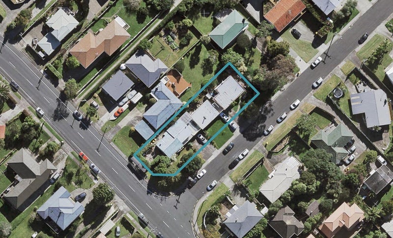2/2 Bruce Road, Glenfield, Auckland - Carousel 1