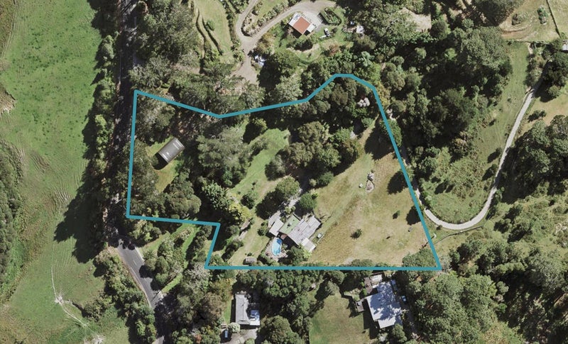 39 Kay Road, Swanson, Auckland - Carousel 1