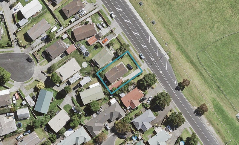 176 Waitemata Drive, Ranui, Auckland - Carousel 1