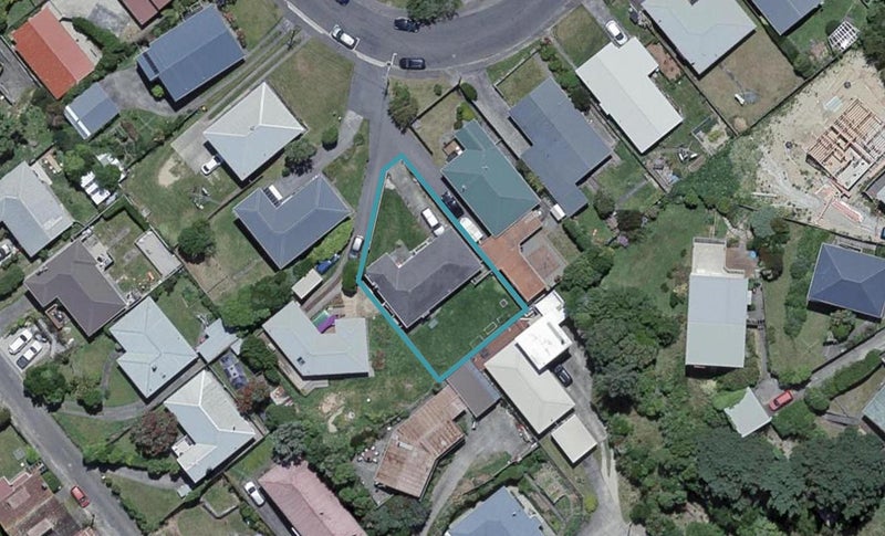 19 Turville Crescent, Newlands, Wellington - Carousel 1