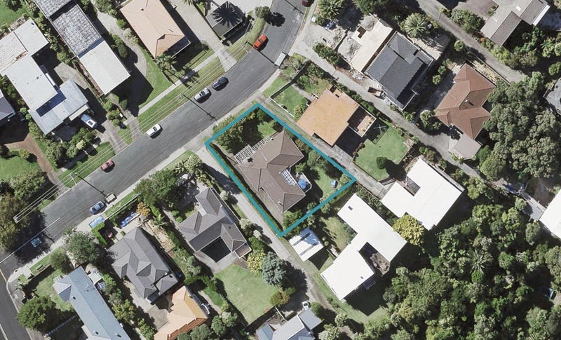 13 Rangitoto Terrace, Milford, Auckland - Carousel 1
