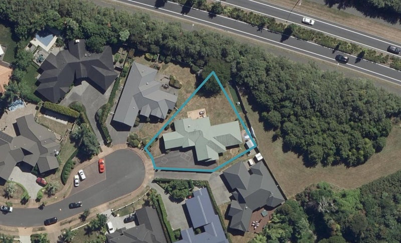 26 Raungawari Drive, Huntington, Hamilton - Carousel 1