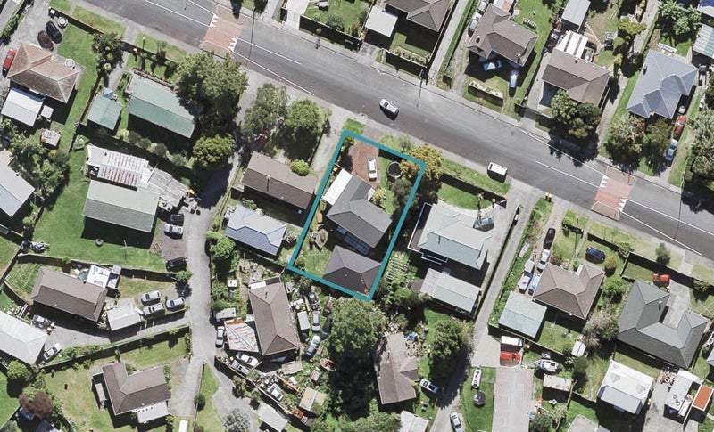 14 Kelman Road, Kelston, Auckland - Carousel 1