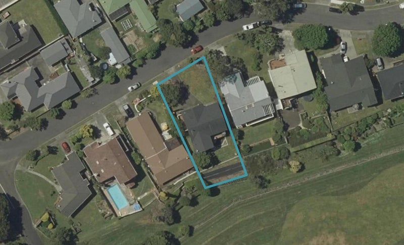 8 Opawa Place, Terrace End, Palmerston North - Carousel 1