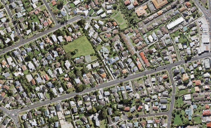 1/32A James Laurie Street, Henderson, Auckland - Carousel 1