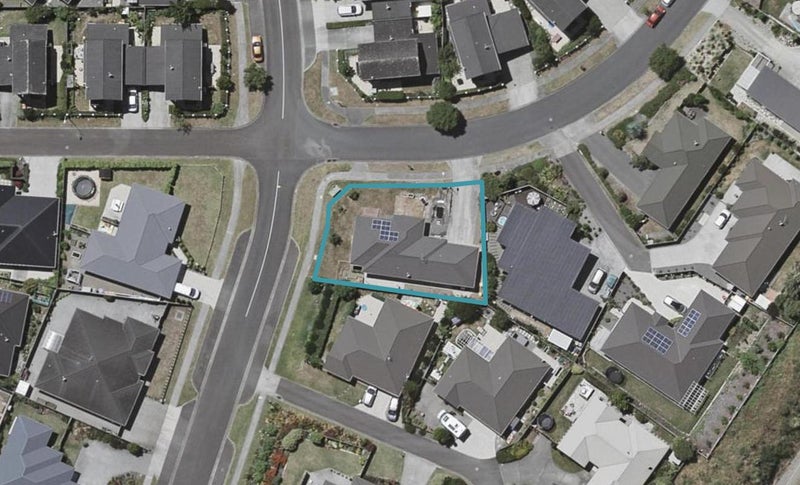10 Bluewater Place, Paraparaumu, Paraparaumu - Carousel 1
