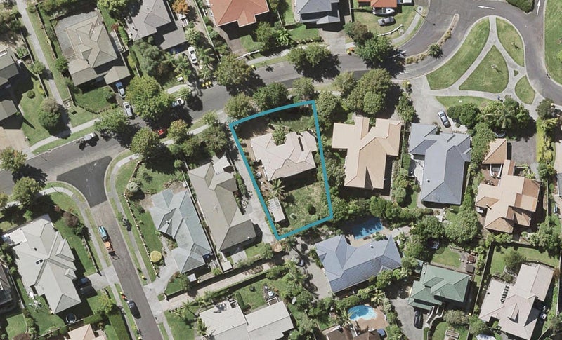 18 Arirang Rise, Pinehill, Auckland - Carousel 1