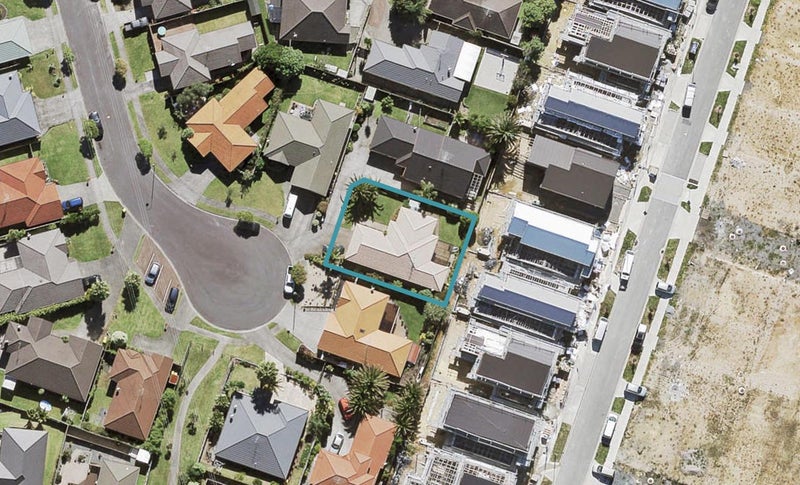 22 Arlose Place, Westgate, Auckland - Carousel 1